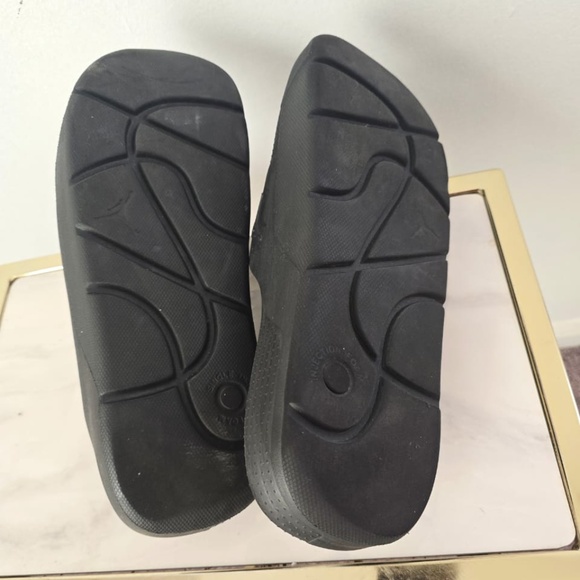 Nike Jordan Post Slides Sandals Mens Size 9A Color Black 0S600292-1 main image 9